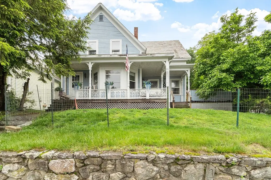 9 Pleasant St, Lunenburg, MA 01462 - Image #1