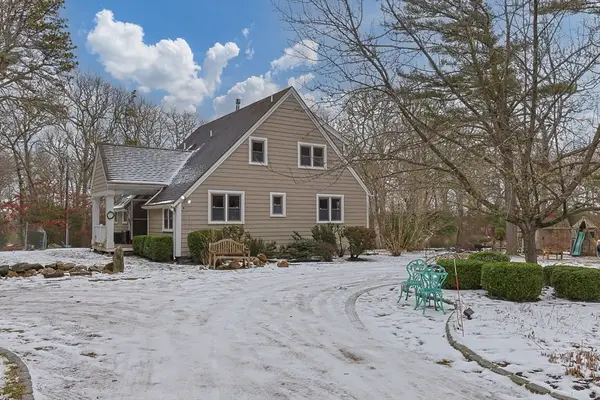 248 Great Neck Rd, Wareham, MA 02571