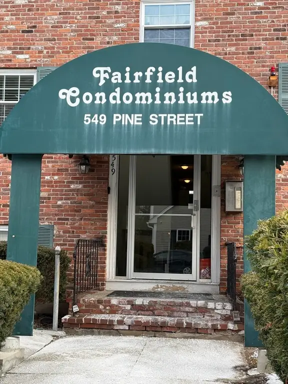 549 Pine St #1, Lowell, MA 01851