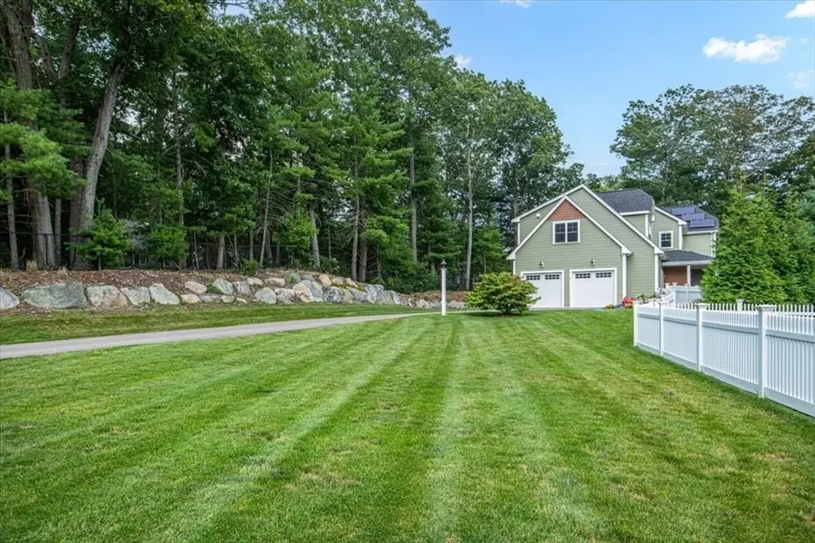 1 Norway Farms Dr, Norfolk, MA 02056 - Image #3