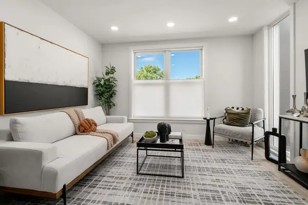 602 Canterbury #U13, Boston, MA 02131