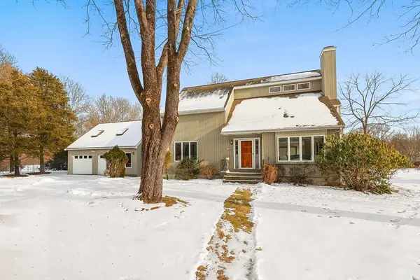 21 S Bradford Rd, Hingham, MA 02043