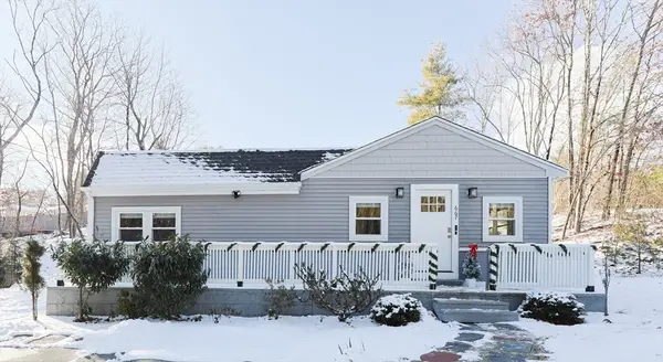 667 South St, Walpole, MA 02081