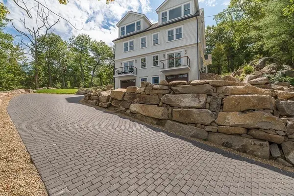 5 Samoset Rd #B, Gloucester, MA 01930