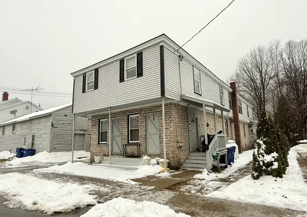 4-6 Maple St, Chester, MA 01011