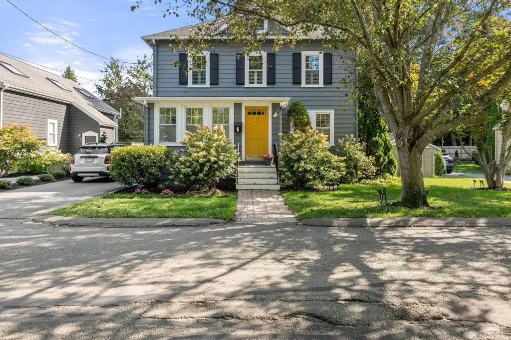 8 Old Salem Rd, Marblehead, MA 01945 - Image #1