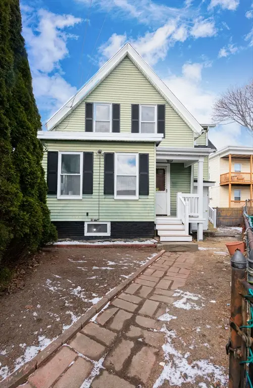 79 Brookline St, Lynn, MA 01902