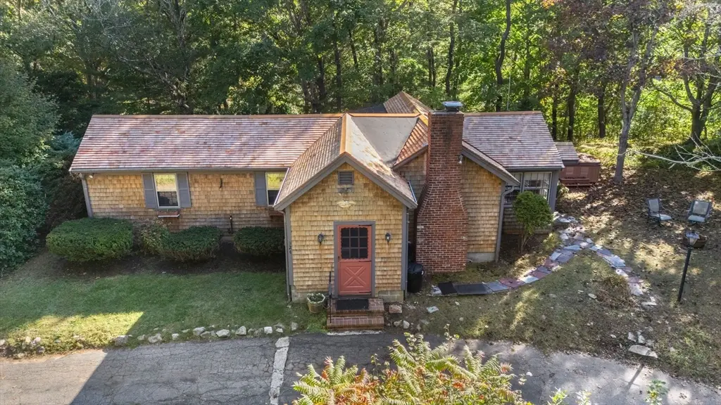 324 Sandwich St, Plymouth, MA 02360 - Image #1