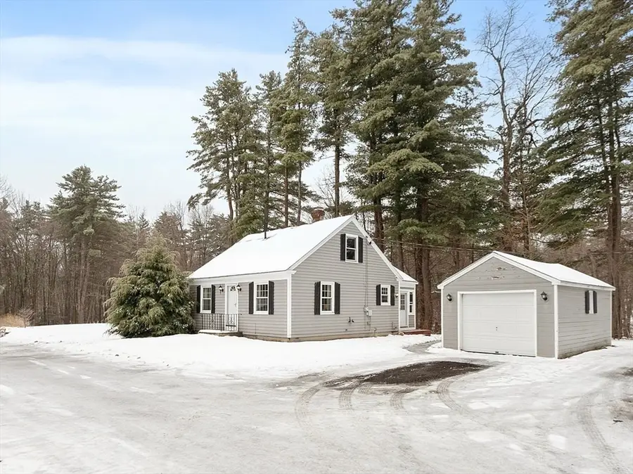 558 Massachusetts Ave, Lunenburg, MA 01462 - Image #2
