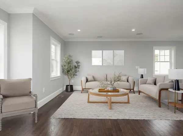 472-474 Hyde Park Ave #472, Boston, MA 02131