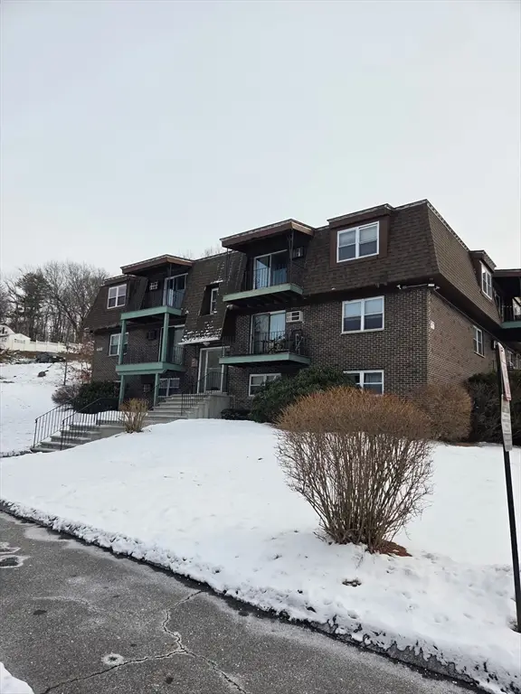 668 Robbins Avenue #1, Dracut, MA 01826 - Image #1