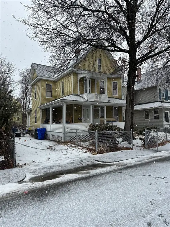 20 Hawthorne St, Springfield, MA 01105 - Image #1