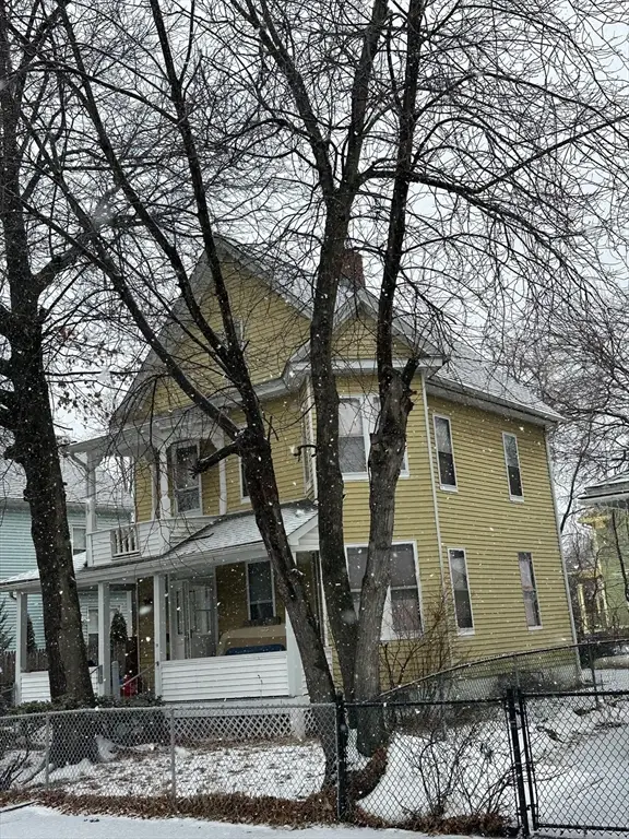 20 Hawthorne St, Springfield, MA 01105 - Image #3