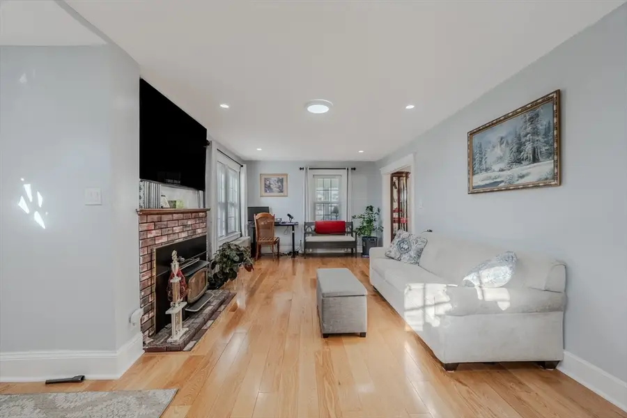 1391 Bridge St, Dracut, MA 01826 - Image #2