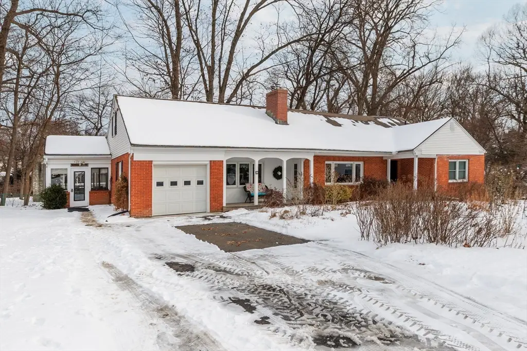 51 Candice Cir, Springfield, MA 01107 - Image #1