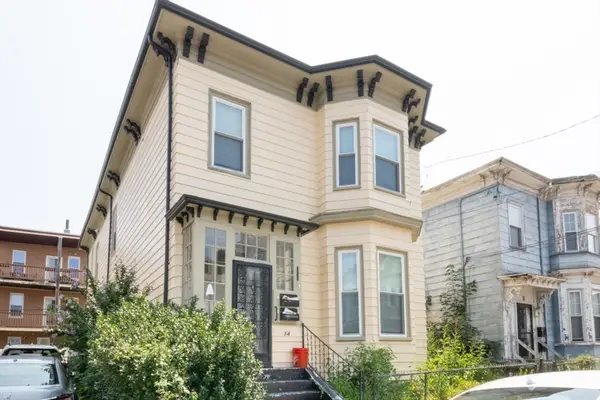 14 Grant St, Boston, MA 02125