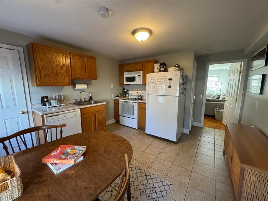 71 Rivulet St #B, Uxbridge, MA 01569 - Image #2