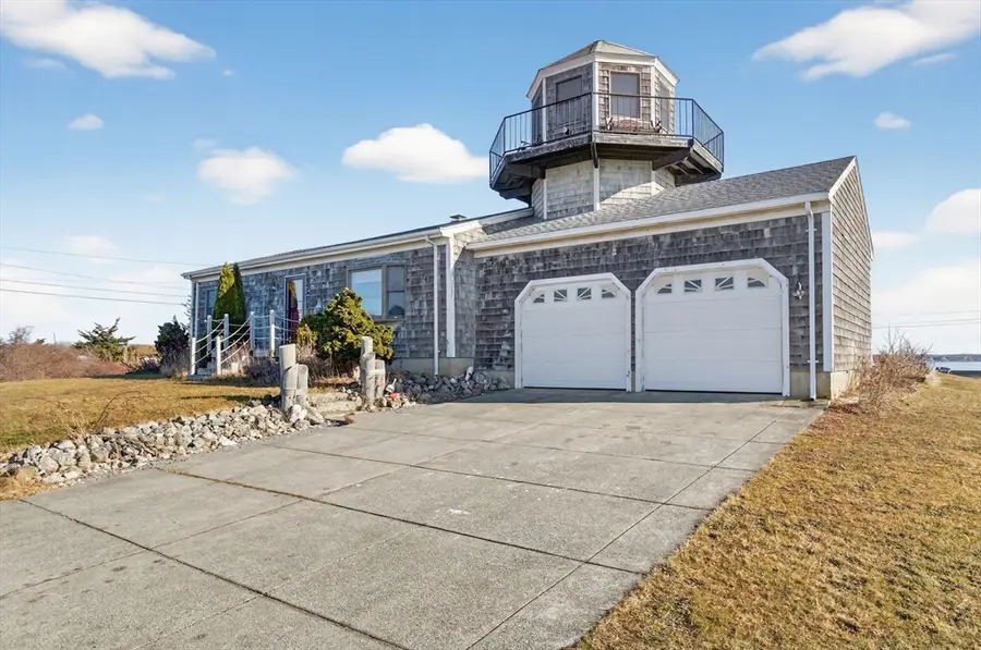 871 Sconticut Neck Rd, Fairhaven, MA 02719 - Image #2