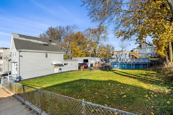 24 Hooper St, Chelsea, MA 02150