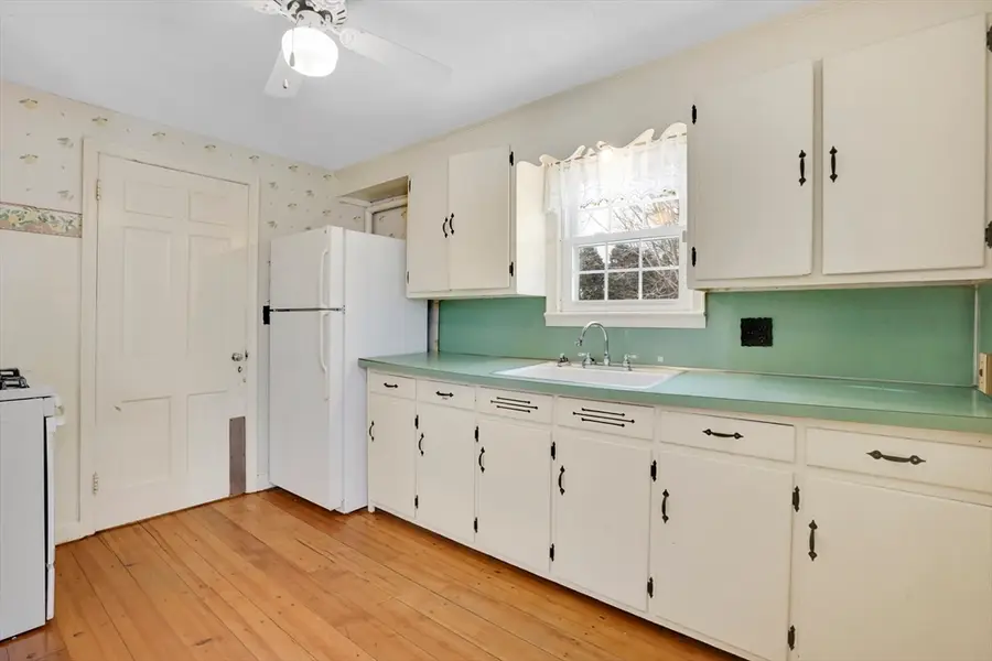 56 Pennsylvania Avenue, Springfield, MA 01118 - Image #3