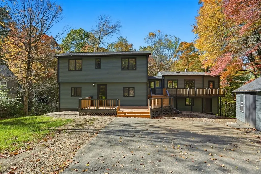 9 Bray Court, Pelham, MA 01002 - Image #1