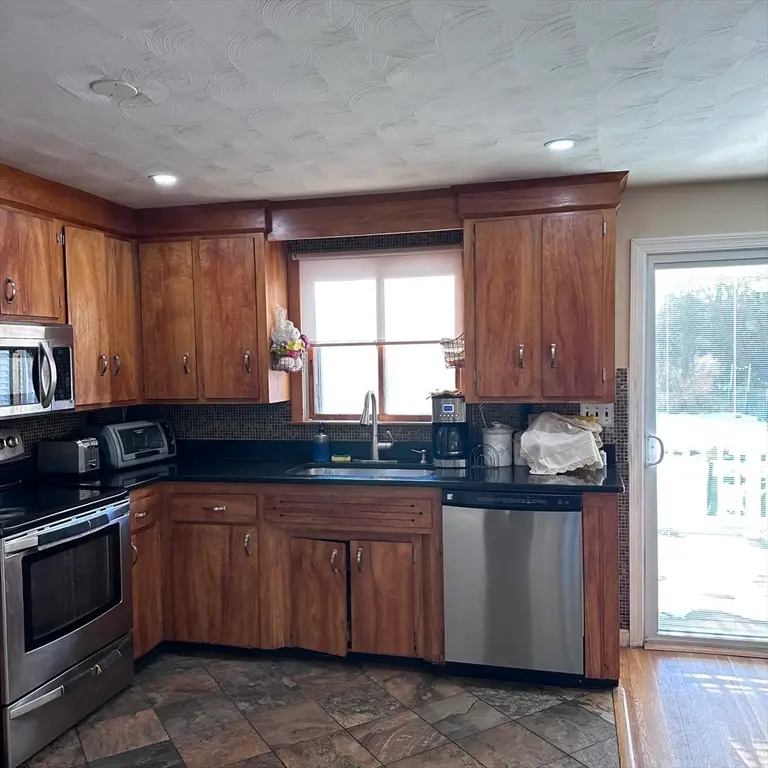 1163 Whipple Rd, Tewksbury, MA 01876 - Image #3