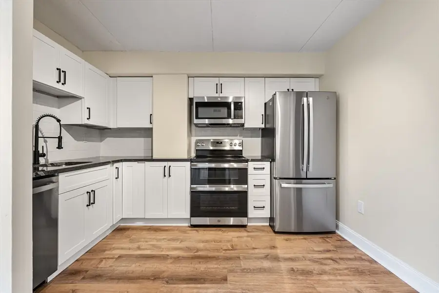 280 Harvard St #2D, Cambridge, MA 02139 - Image #2