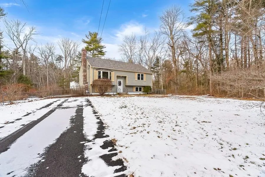 26 Barrows Ct, Norton, MA 02766 - Image #3