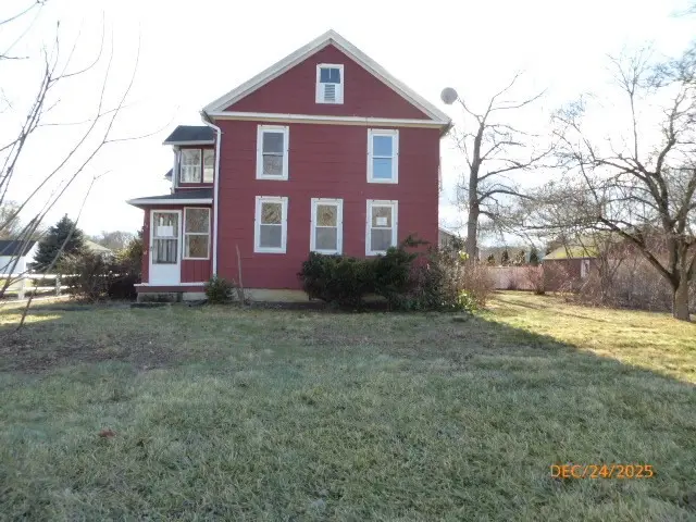 49 South St, Agawam, MA 01001 - Image #1