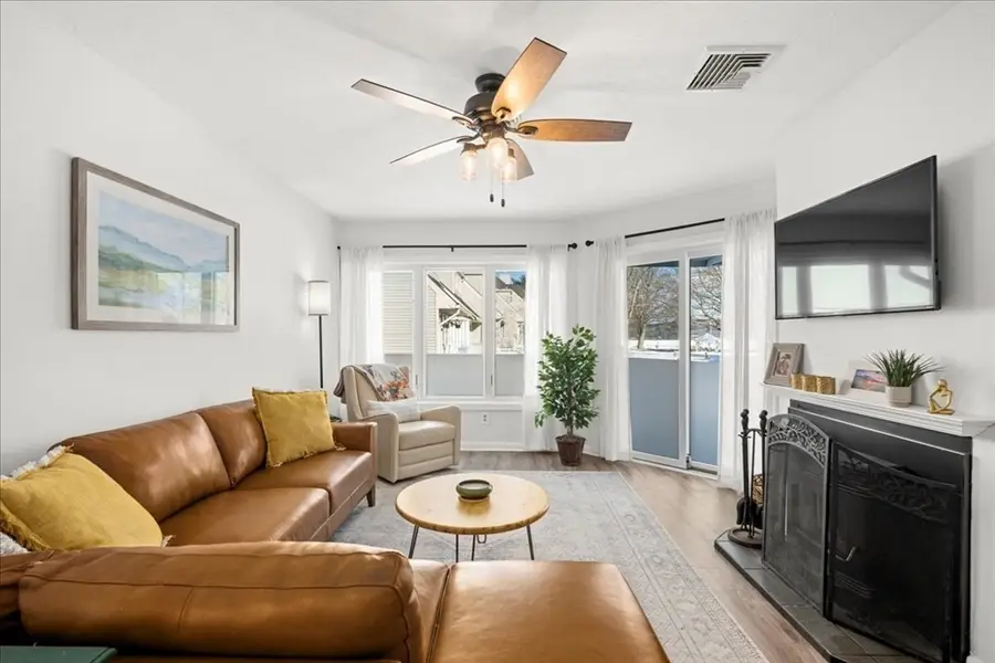 306 Beacon Park #306, Webster, MA 01570 - Image #3