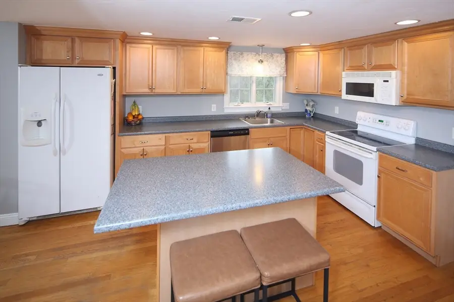 167 Grove St, Kingston, MA 02364 - Image #3