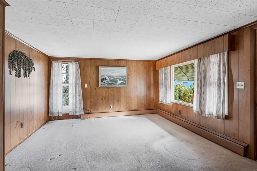 16 Peabody Ave, Dracut, MA 01826 - Image #3