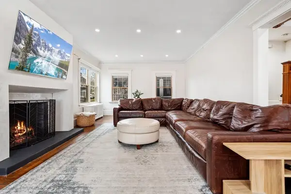 5 Orchard St, Peabody, MA 01960