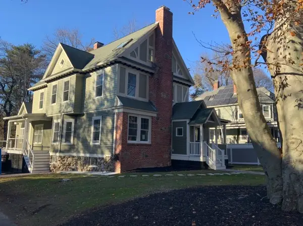 59 Beechmont St, Worcester, MA 01609