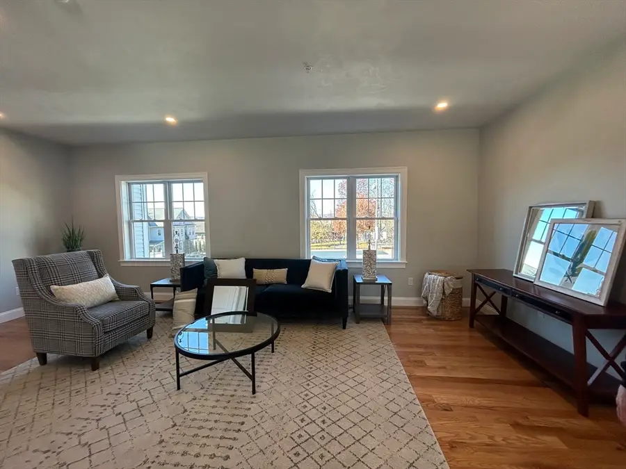 10 Windsor Street #B, Worcester, MA 01605 - Image #3