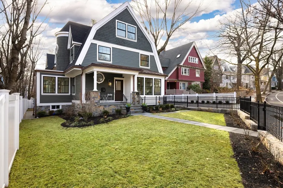 85 Naples Rd, Brookline, MA 02446 - Image #2