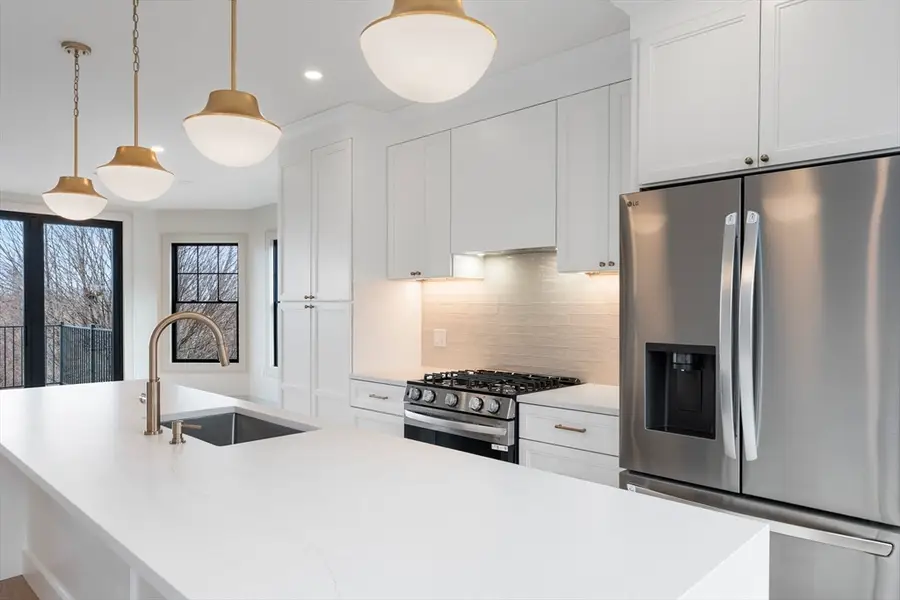 142 Metropolitan #2, Boston, MA 02131 - Image #3