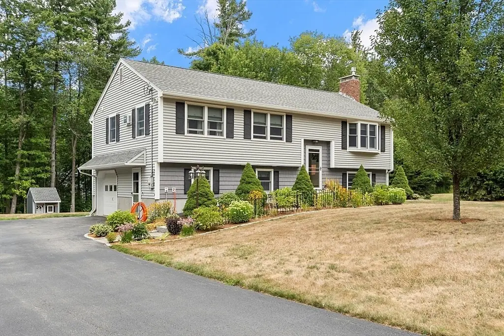 109 Townsend St, Pepperell, MA 01463 - Image #1