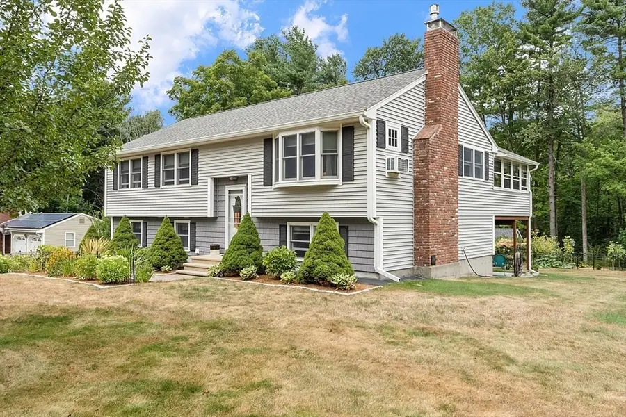 109 Townsend St, Pepperell, MA 01463 - Image #3