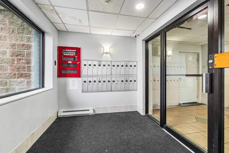 64 Foster St #105, Peabody, MA 01960 - Image #3