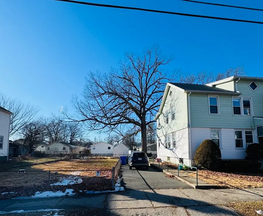 158 Monrovia St, Springfield, MA 01104 - Image #3