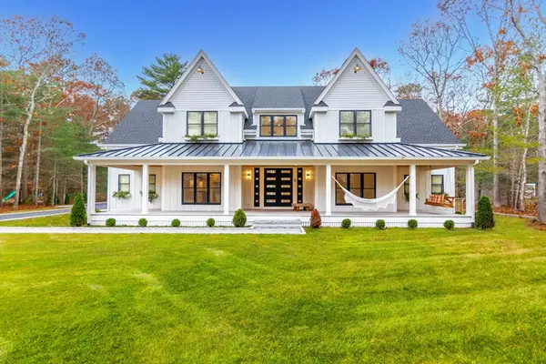 5 Lighthouse Ln, Sandwich, MA 02644