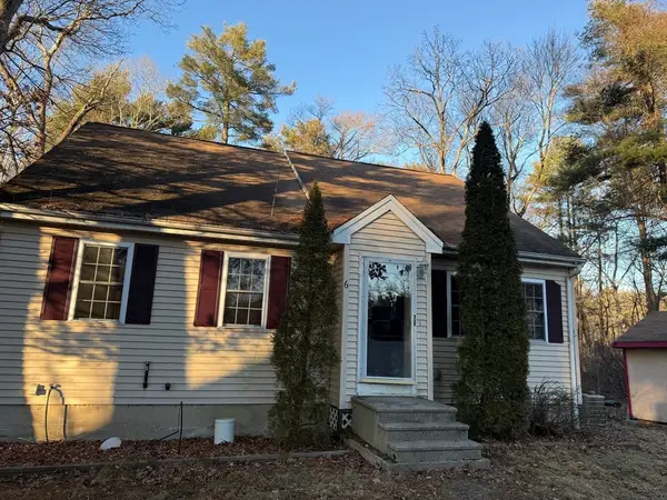 6 Rumford Rd, Norton, MA 02766