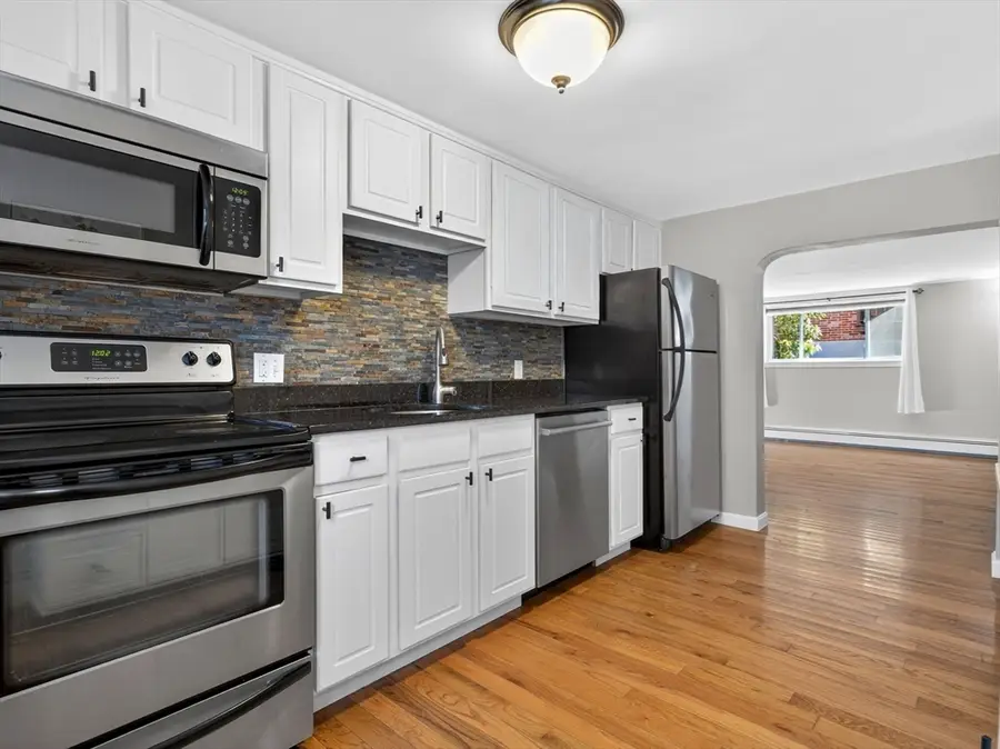36 Westgate Rd #1, Chestnut Hill, MA 02467 - Image #2