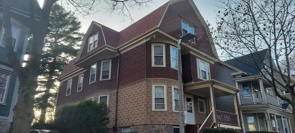 9 Oakview Ter, Boston, MA 02130