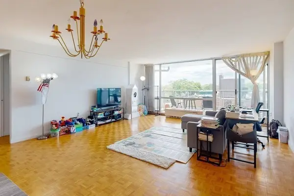 45 Longwood Ave #812, Brookline, MA 02446