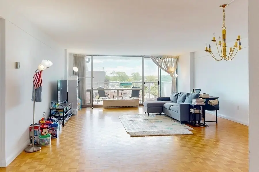 45 Longwood Ave #812, Brookline, MA 02446 - Image #2