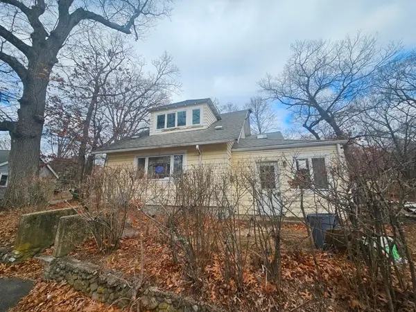 126 Lakehurst Ave, Weymouth, MA 02189