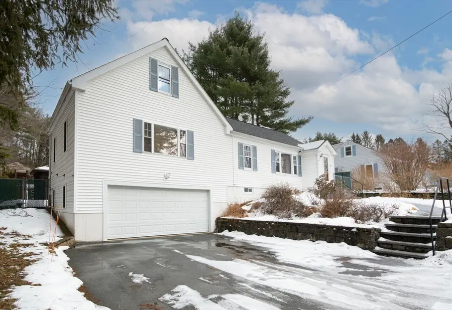 49 Pleasant St, Lunenburg, MA 01462 - Image #2