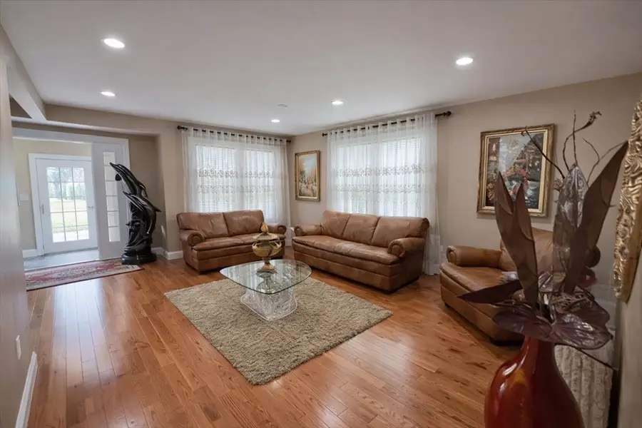 62 Golden Hills Rd, Saugus, MA 01906 - Image #3